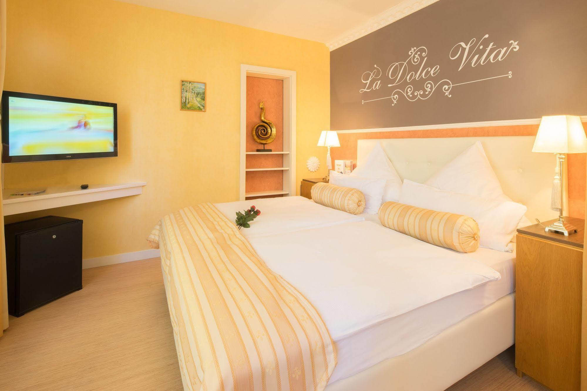 Central Boutique Hotel Bad Mergentheim Exteriör bild